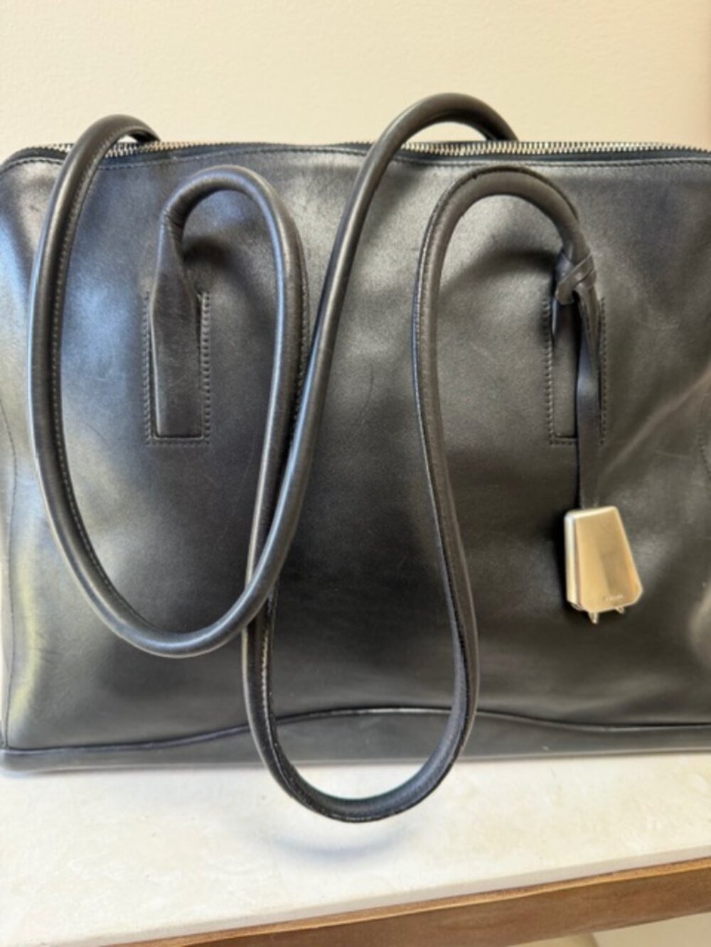 VINTAGE PRADE BLACK LEATHER TOTE BAG WITH LOCK - Picture 8 of 14